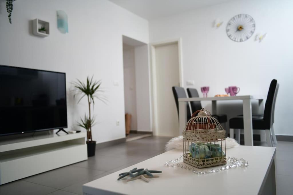 Wave N' Sea Apartment With A Private Pool Dubrovnik Exterior foto